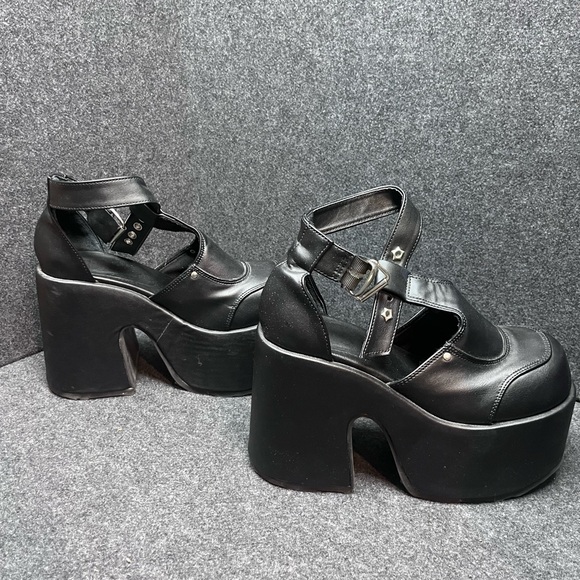 Demonia "Camel-103" platform t-strap sandals in black vegan leather size 10 - Picture 6 of 11